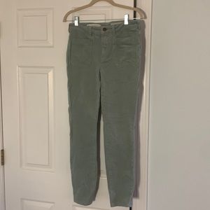Great condition, beautiful light sea green very thin corduroy high rise skinny.